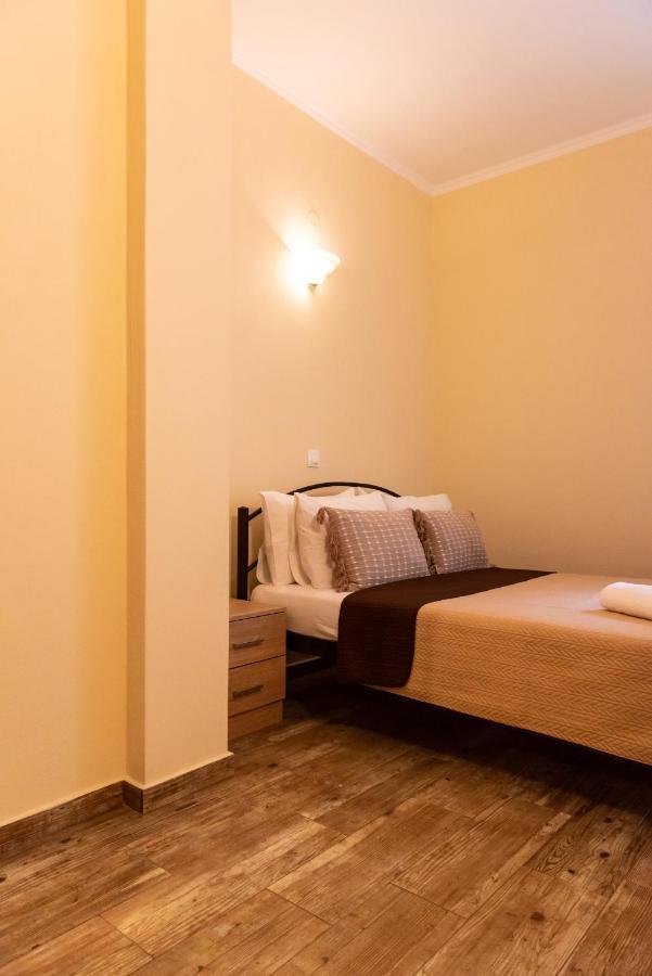 Evdokia's And Apartment Neos Marmaras